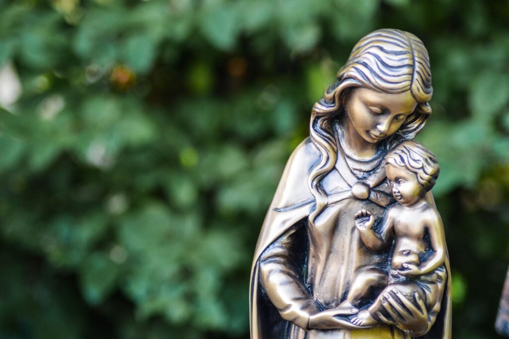 A Child’s Prayer for My Mother: Bringing the Woman Who Raised Us Before the Throne of Grace Thanksgiving for a Legacy of Faith and Nurture