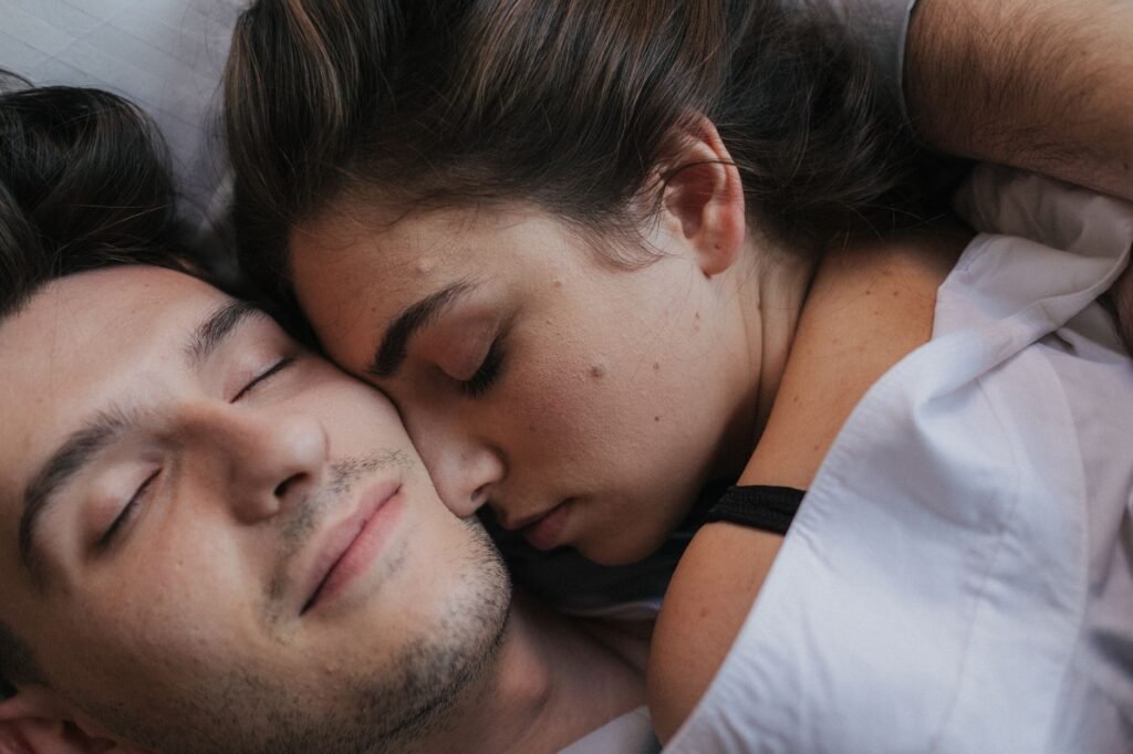Ending the Day Together: How Nightly Reflections Build Unshakable Bonds Praying Together at the Threshold of Sleep