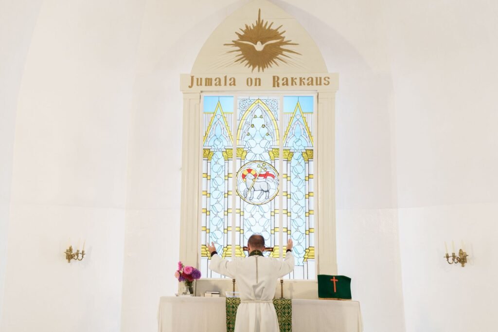 Church love prayer The Role of Prayer in Reviving Love