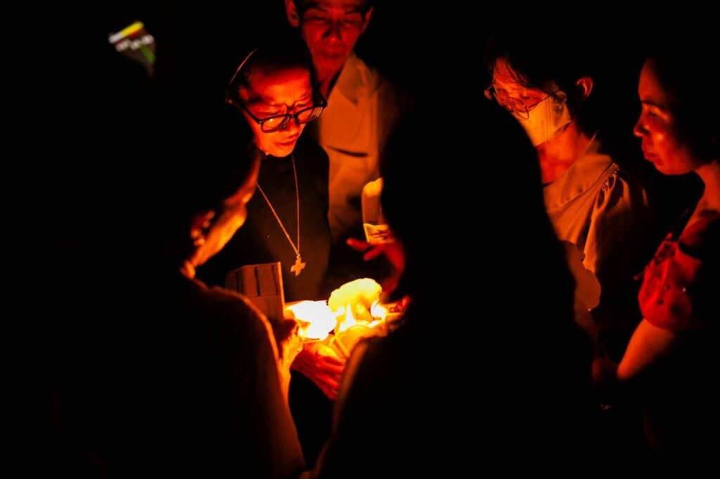 Hospital night prayer Encouraging Others to Join in Prayer