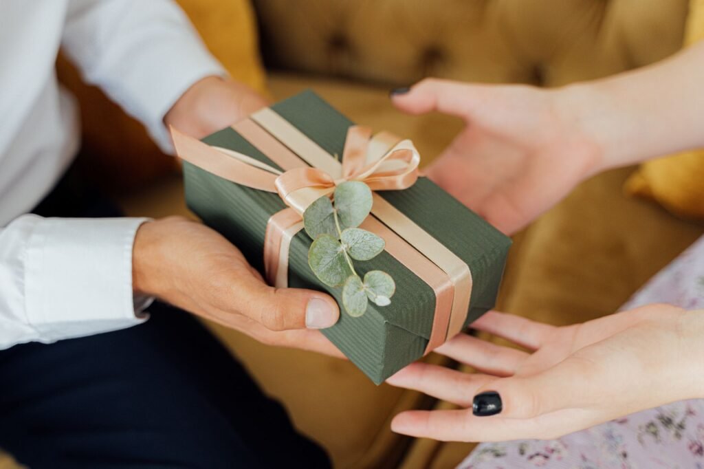 Love gift giving The Art of Giving and Receiving