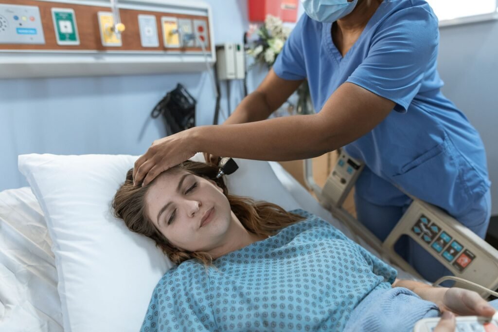 Nurse praying A Nurse's Prayer for Guidance