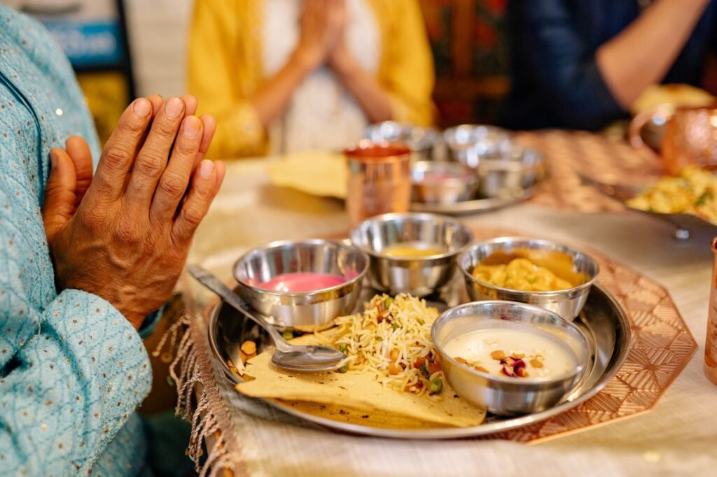 Thanksgiving dinner prayer Tips for Incorporating Prayer into Thanksgiving Celebrations