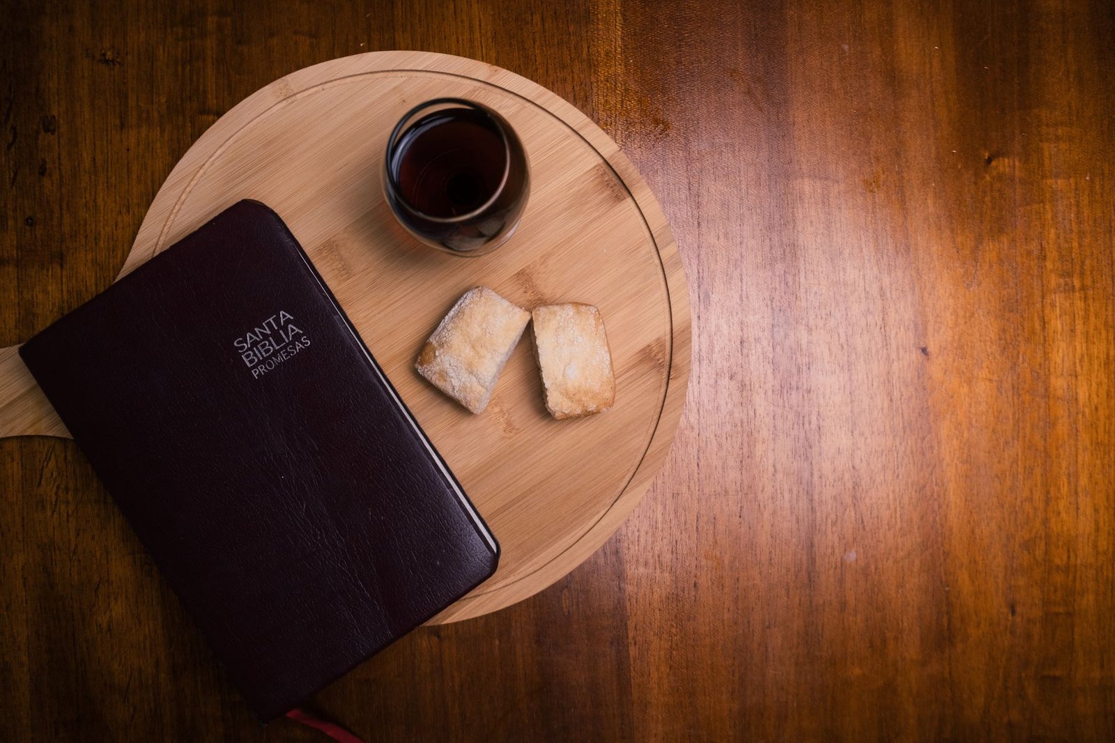 BIBLE VERSES ABOUT A ROUND EARTH KJV