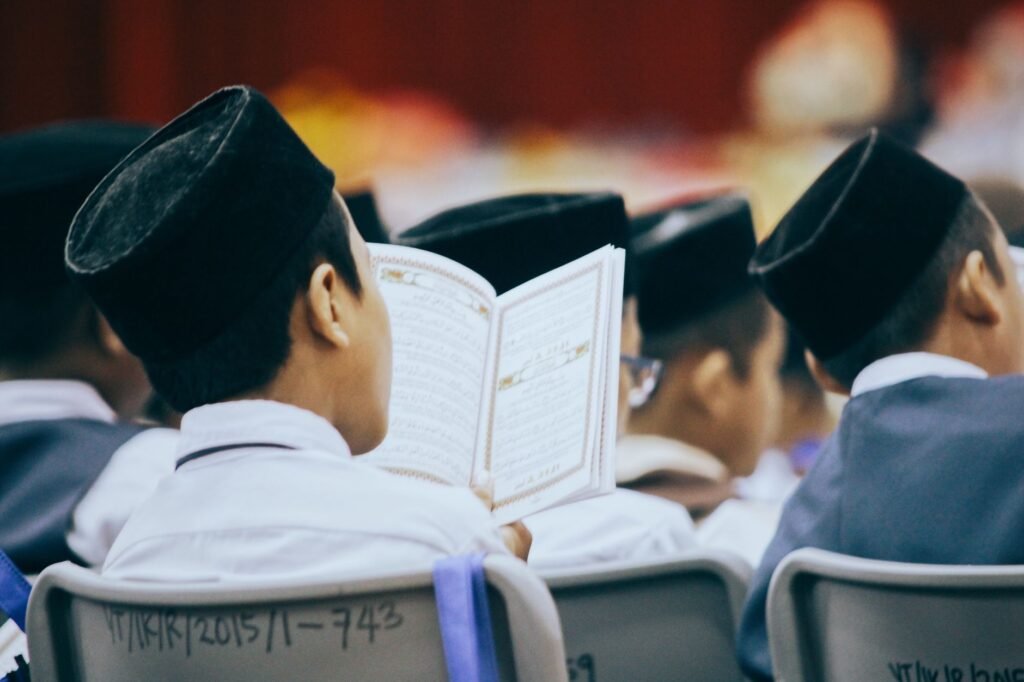 Prayer and education Real-Life Experiences: The Impact of Prayer