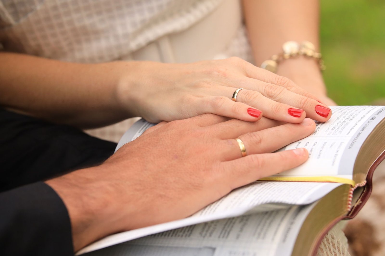 BIBLE VERSES ABOUT TRUST IN MARRIAGE