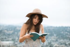 BIBLE VERSES ABOUT THE BEAUTY OF A WOMAN