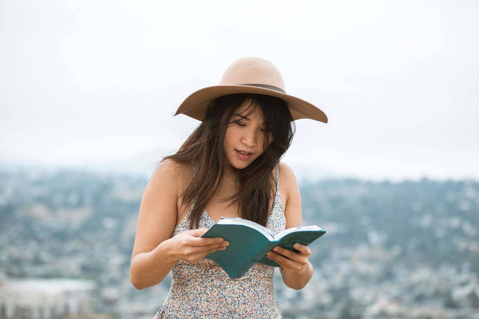 BIBLE VERSES ABOUT THE BEAUTY OF A WOMAN