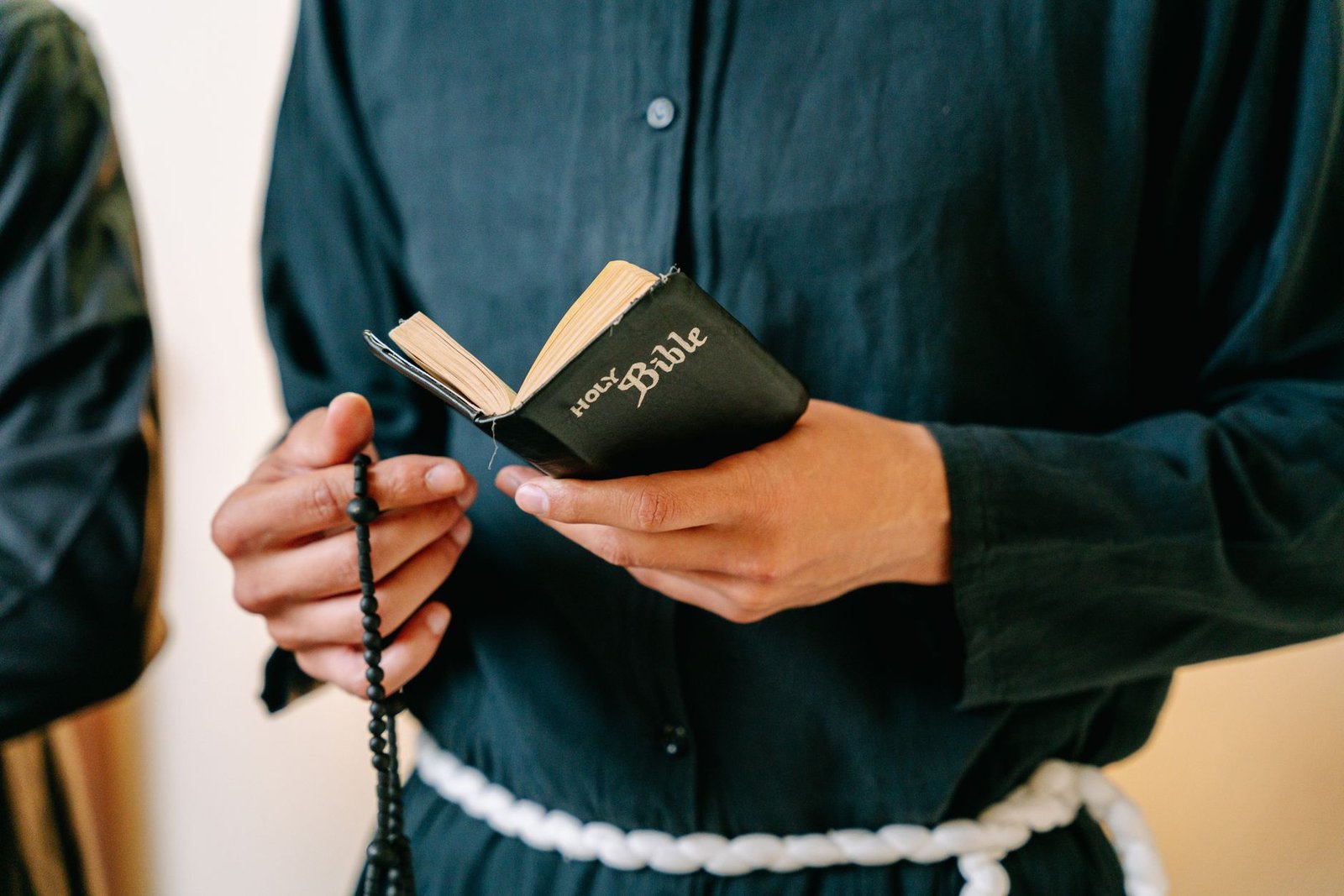BIBLE VERSES ABOUT CLOTHES