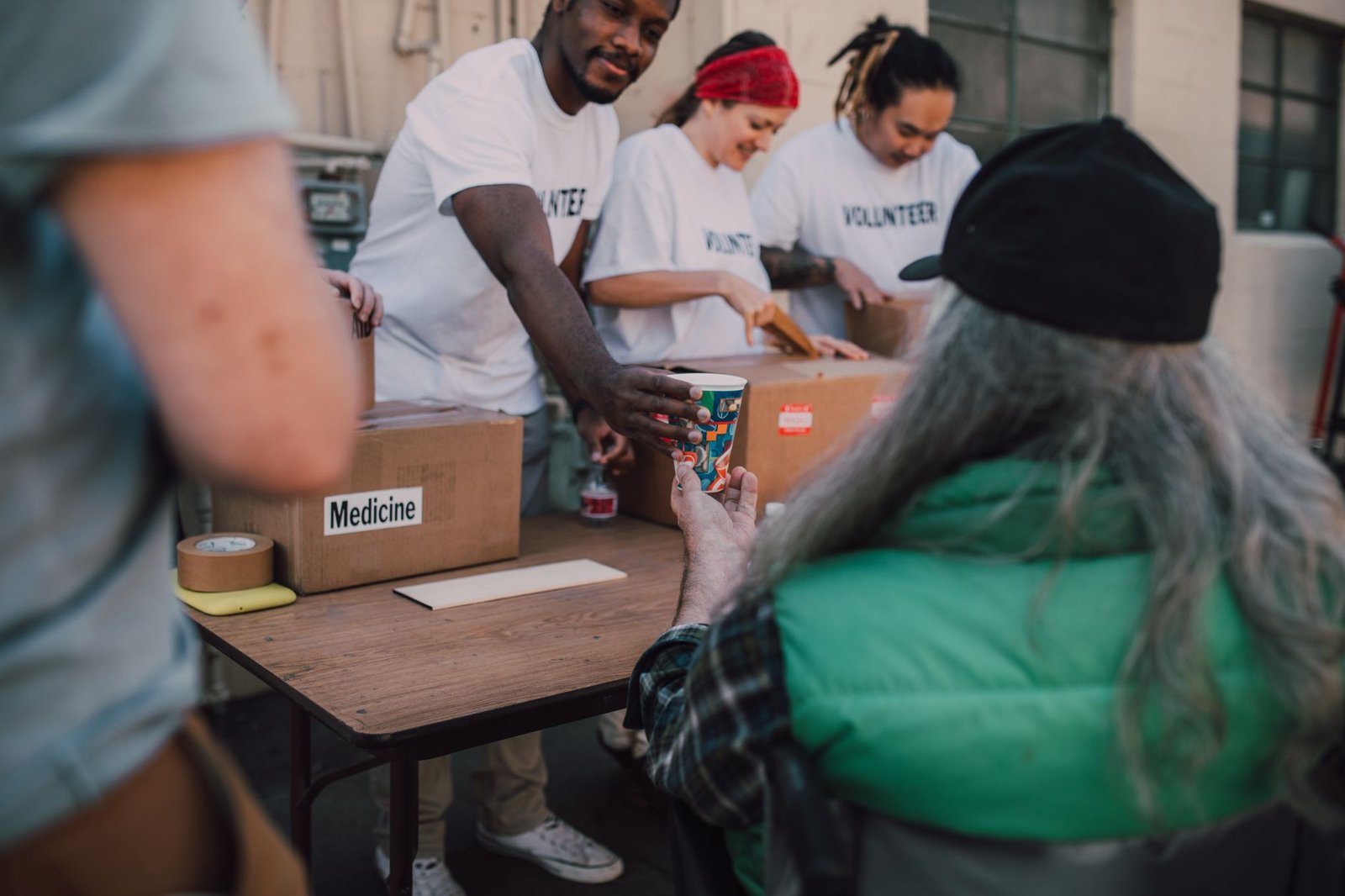 KINDNESS GENEROSITY BIBLE VERSES ABOUT GIVING TO OTHERS