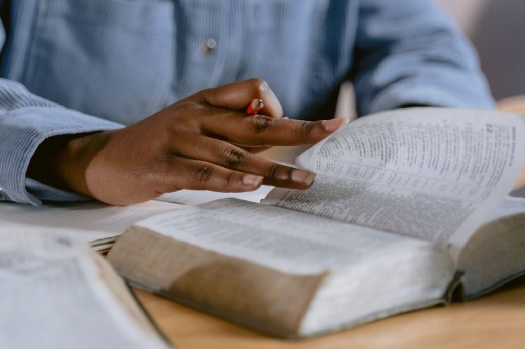 Spiritual growth bible Growing in Grace and Knowledge